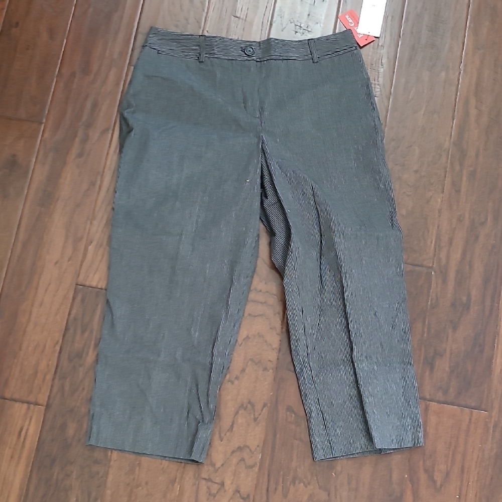NWT Rafaella Women's Black & White Striped Cropped Pants size 10